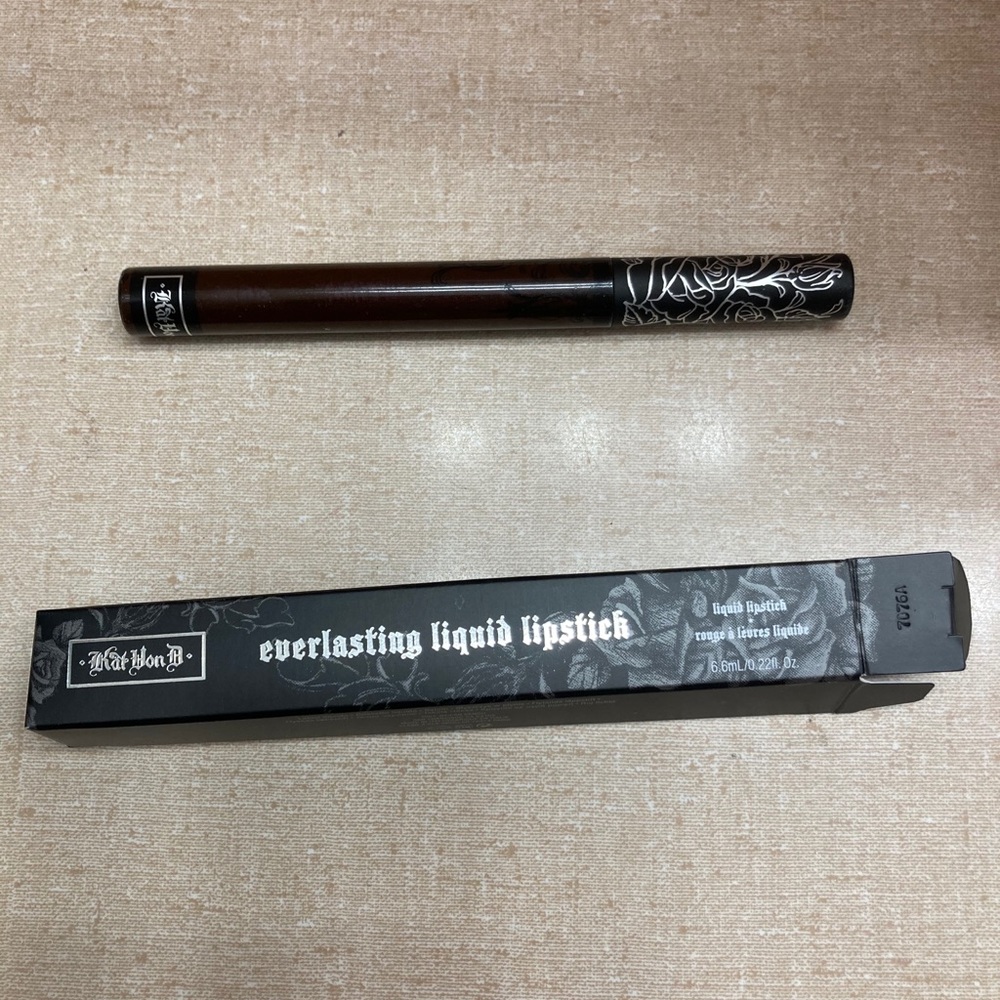 Damned KVD lipstick